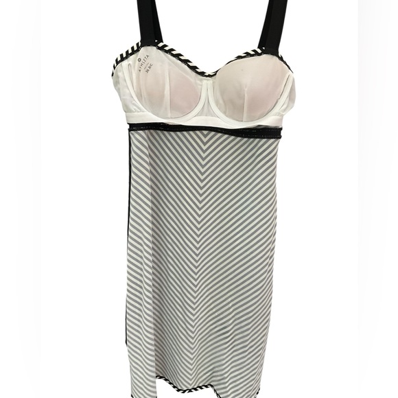 Athleta Black & White Stripe Pura Swim UPF 50+ Dress 36 B/C Built in bra. Beach - Picture 13 of 16